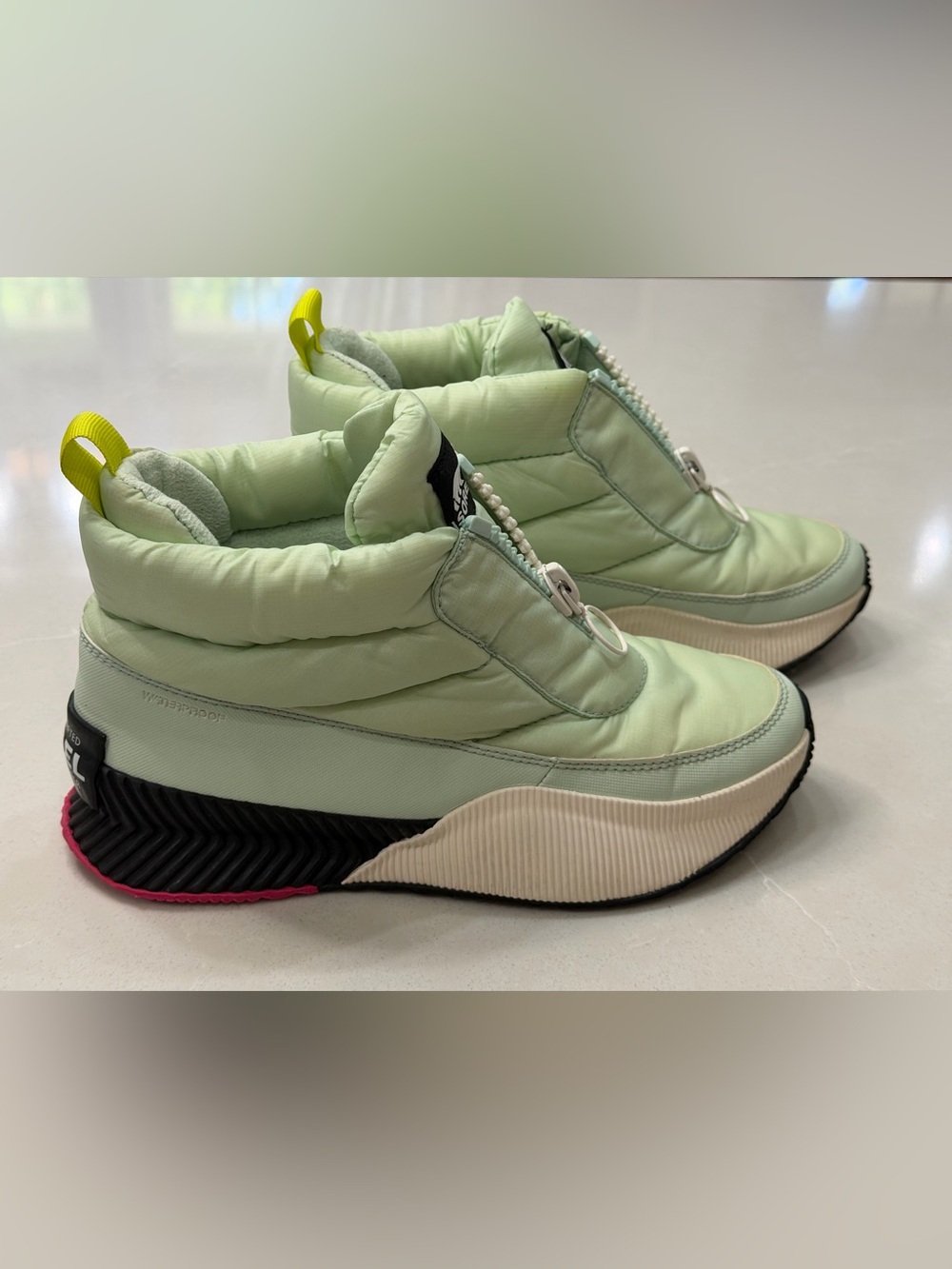 SOREL Out N About III Puffy Zip Sea Sprite Green Waterproof Winter Boots 8.5